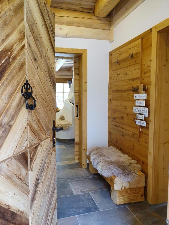 Almzauber Chalets - Haus Enzian Inkl Infrarotliegen 霍赫林德 客房 照片